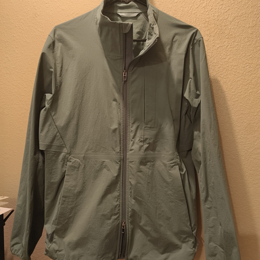 Lululemon Golf Windbreaker